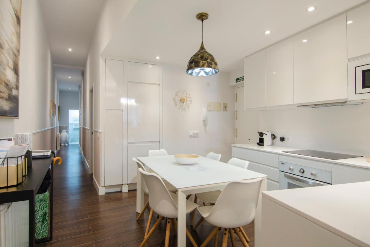 Apartamento En Santa Ana - Sol Madrid Exterior photo